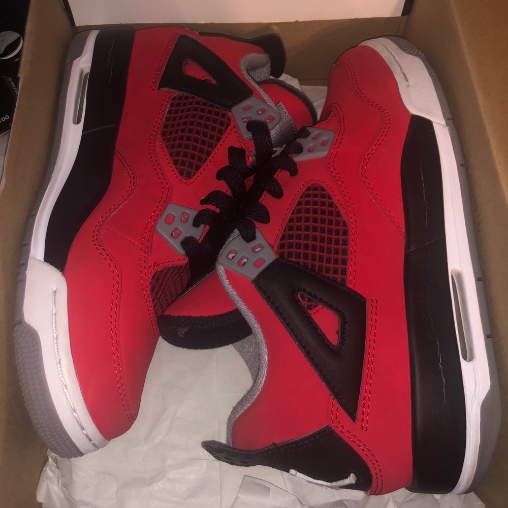 Jordan 4